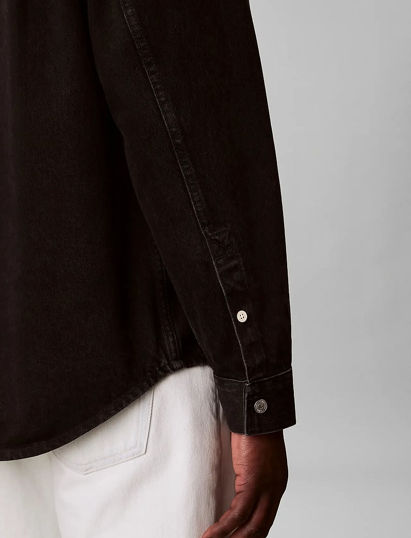 Calvin Klein Jeans - 90S JACKSON BLACK STONE OVERSHIR - teksasärgid - jackson black stone - 4