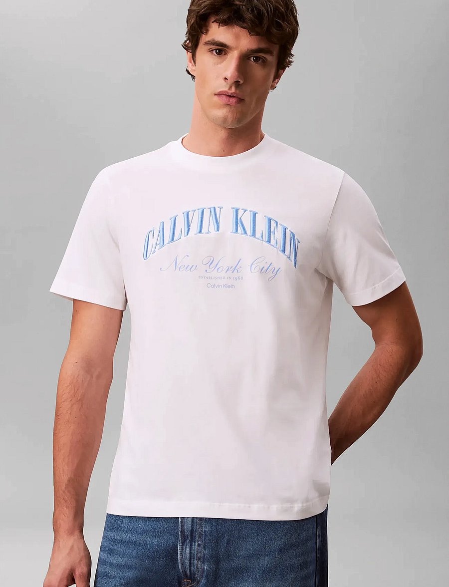 Calvin Klein Jeans - 20S MARCH GRAPHIC SEASONAL FASHI - lühikeste varrukatega t-särgid - bright white - 4