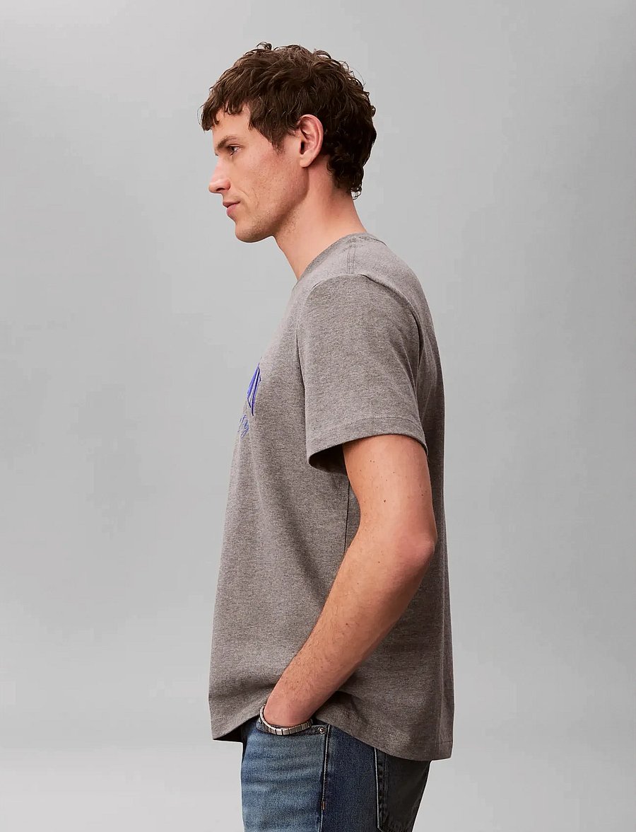 Calvin Klein Jeans - 20S MARCH GRAPHIC SEASONAL FASHI - short-sleeved t-shirts - med grey htr - 4