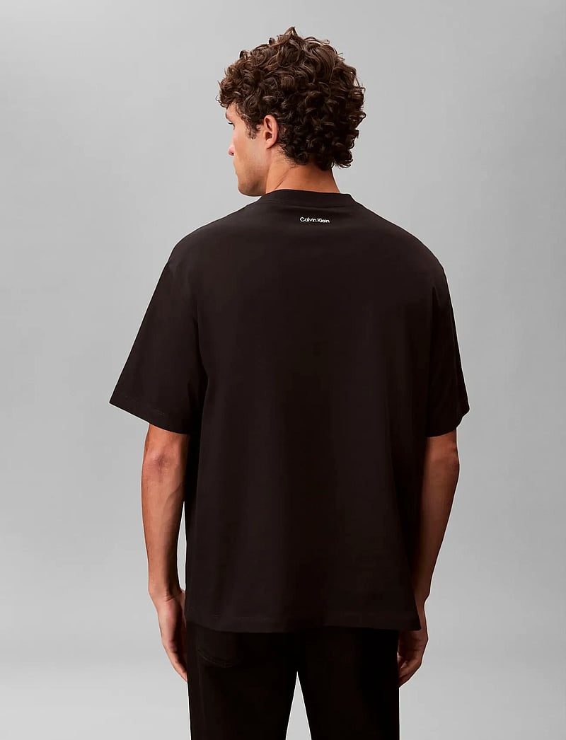 Calvin Klein Jeans - 16S MARCH GRAPHIC SEASONAL FASHI - kortärmade t-shirts - black - 2