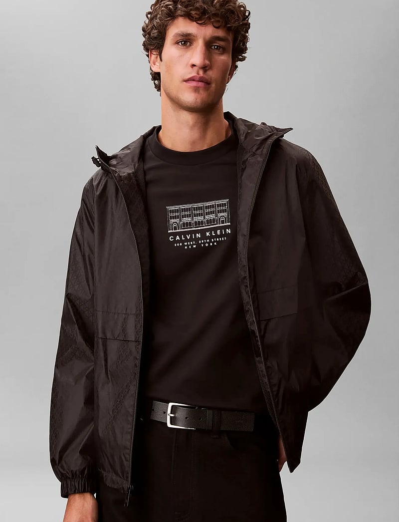 Calvin Klein Jeans - 16S MARCH GRAPHIC SEASONAL FASHI - kortärmade t-shirts - black - 5