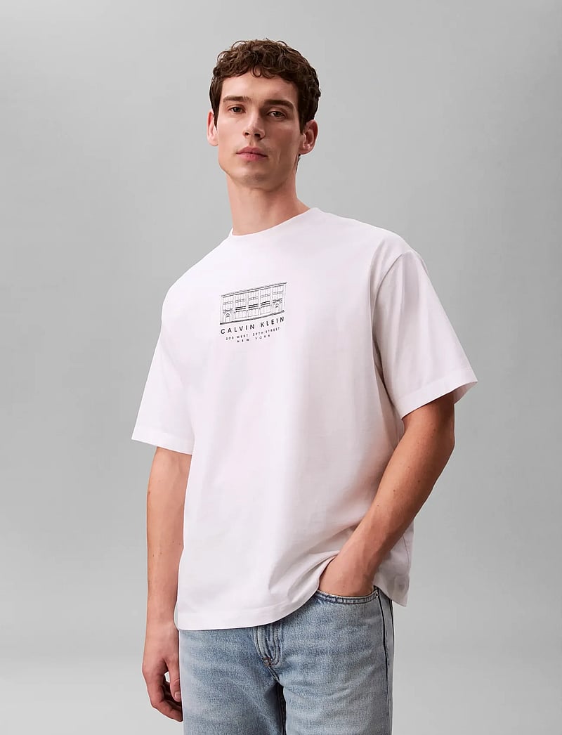 Calvin Klein Jeans - 16S MARCH GRAPHIC SEASONAL FASHI - kortärmade t-shirts - bright white - 3