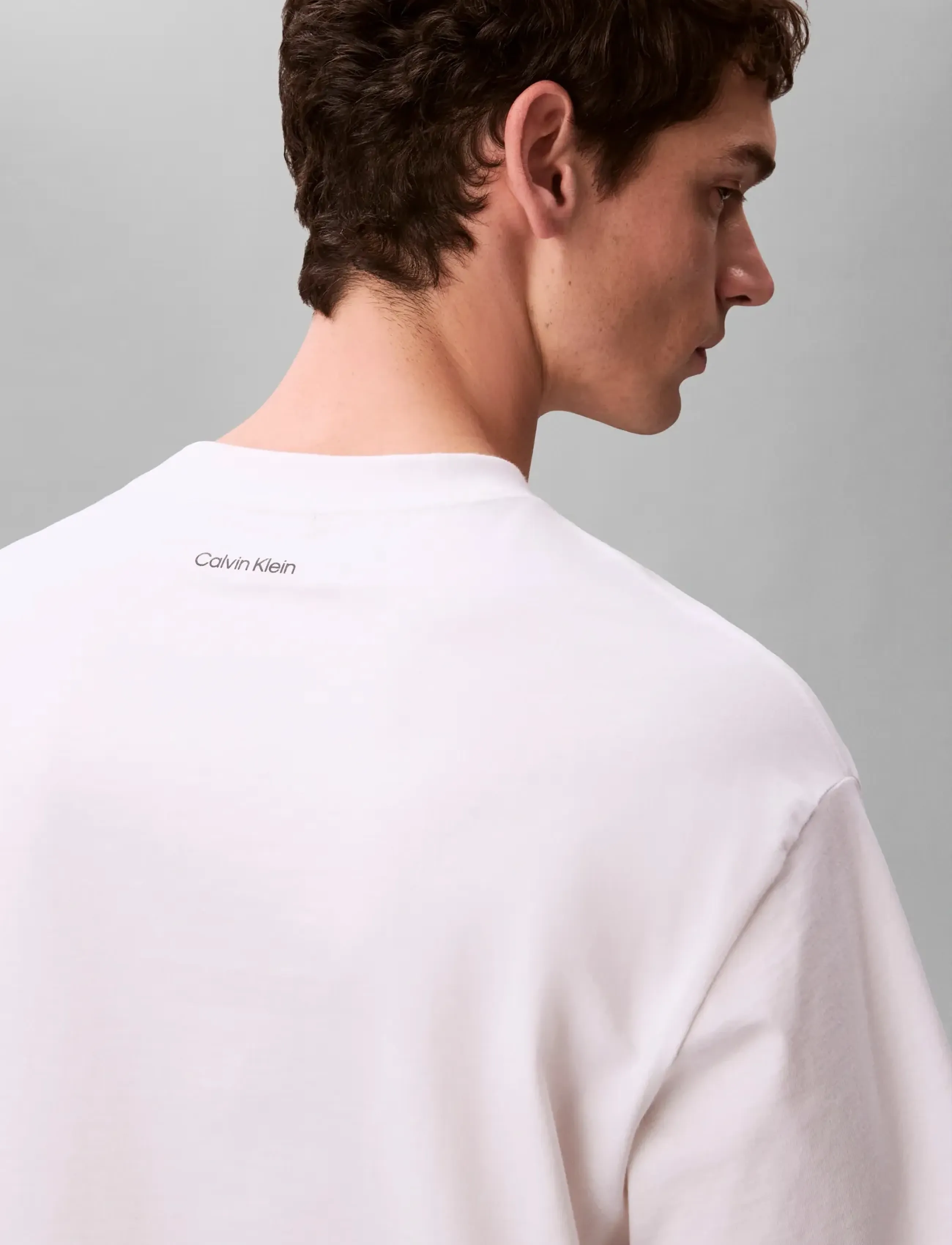 Calvin Klein Jeans - 16S MARCH GRAPHIC SEASONAL FASHI - kortærmede t-shirts - bright white - 4