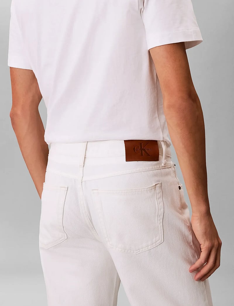 Calvin Klein Jeans - 90S STRAIGHT CHALK WHITE JEAN - regular jeans - chalk white - 4