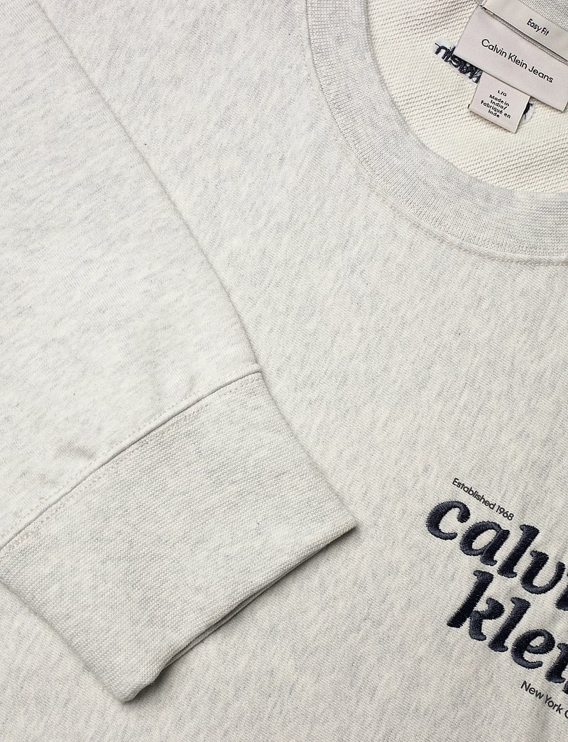 Calvin Klein Jeans - LS PREMIUM TERRY GRPH CREWNECK - shop efter stil - snowy heather - 2