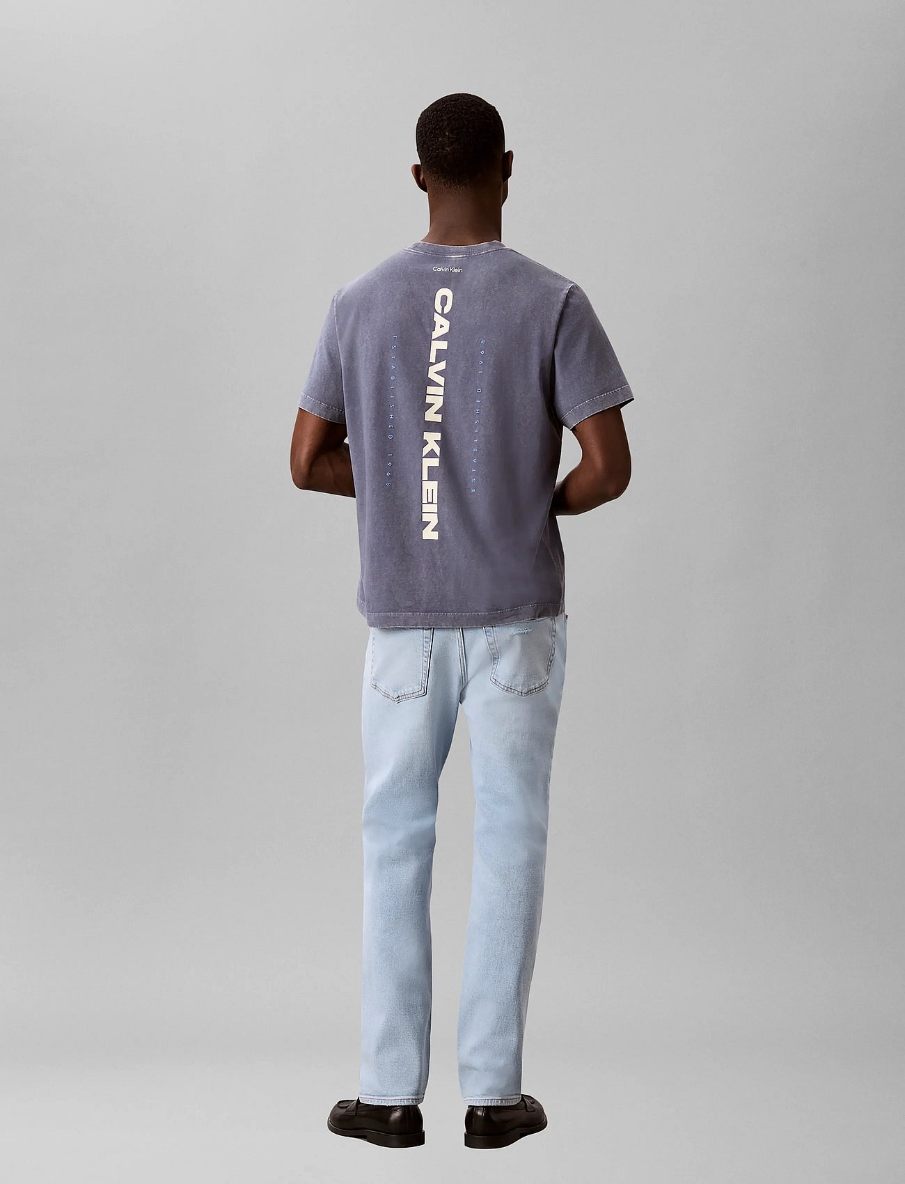 SLIM INDIGO OVERTONE LT WT JEAN - INDIGO OVERTONE