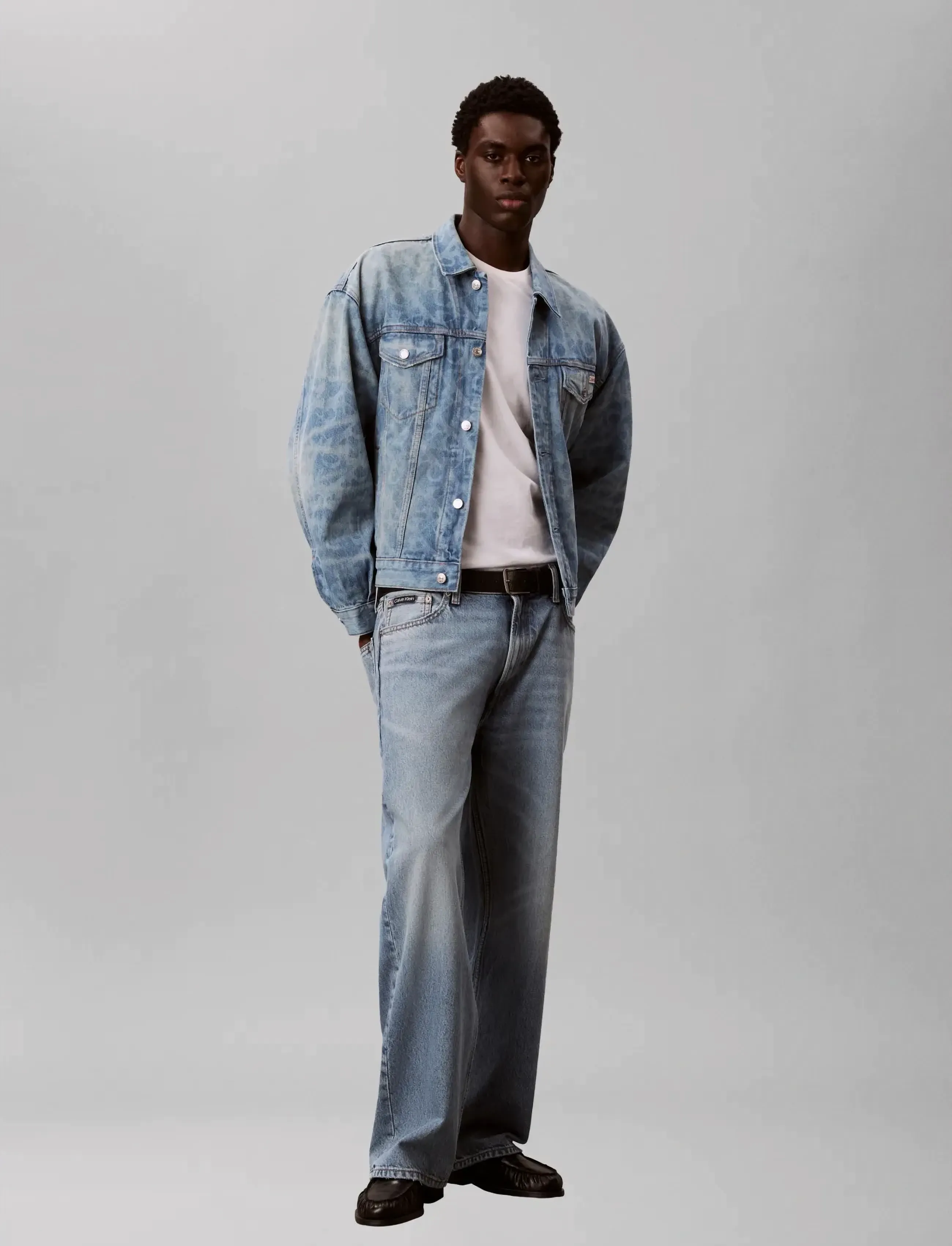 Calvin Klein Jeans 90S LT PLAYBILL TRUCKER - Odzież zewnętrzna - LT PLAYBILL / blue