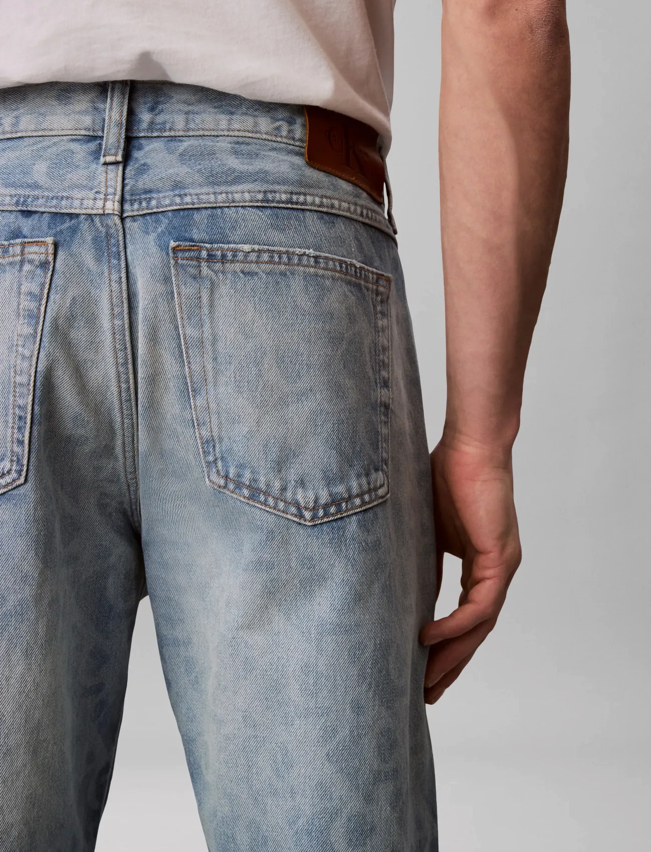 Calvin Klein Jeans 90S Straight Lt Playbill Jean straight leg jeans herr – bild 4