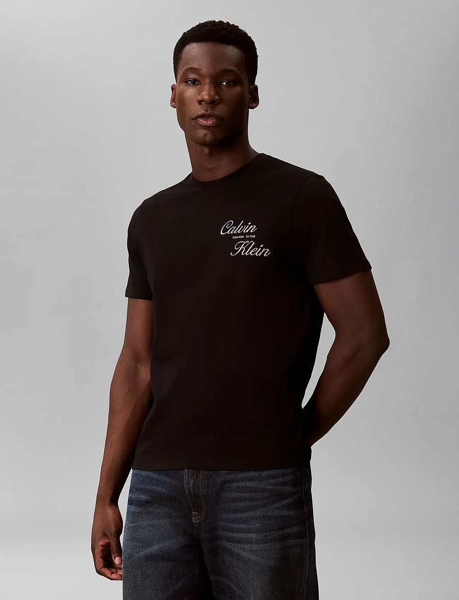 Calvin Klein Jeans - SS 30s EU CALVIN KLEIN RESRT GRA - kurzärmelige t-shirts - black - 0