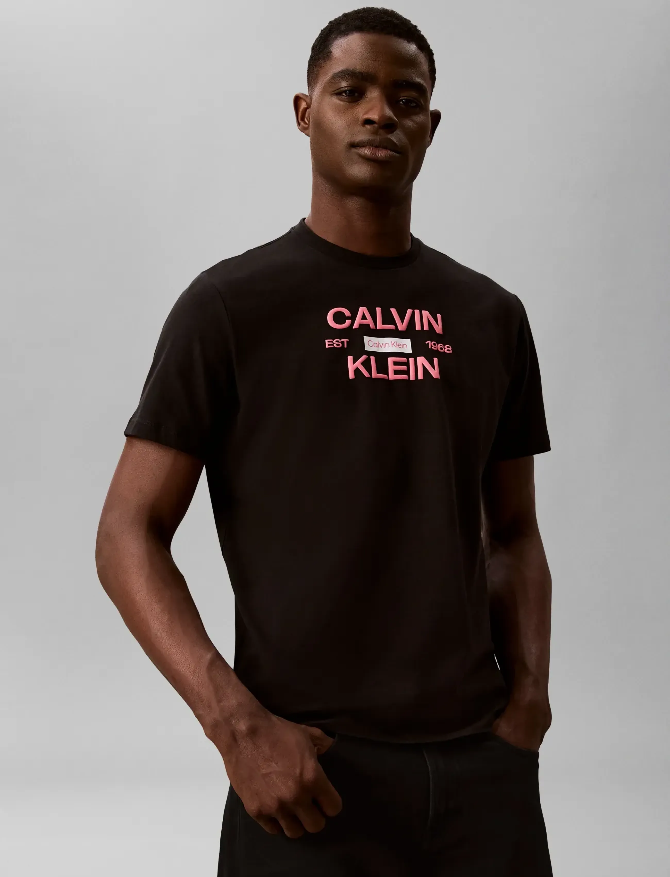 T-shirt 'Logo Graphic' rosa / svart 5