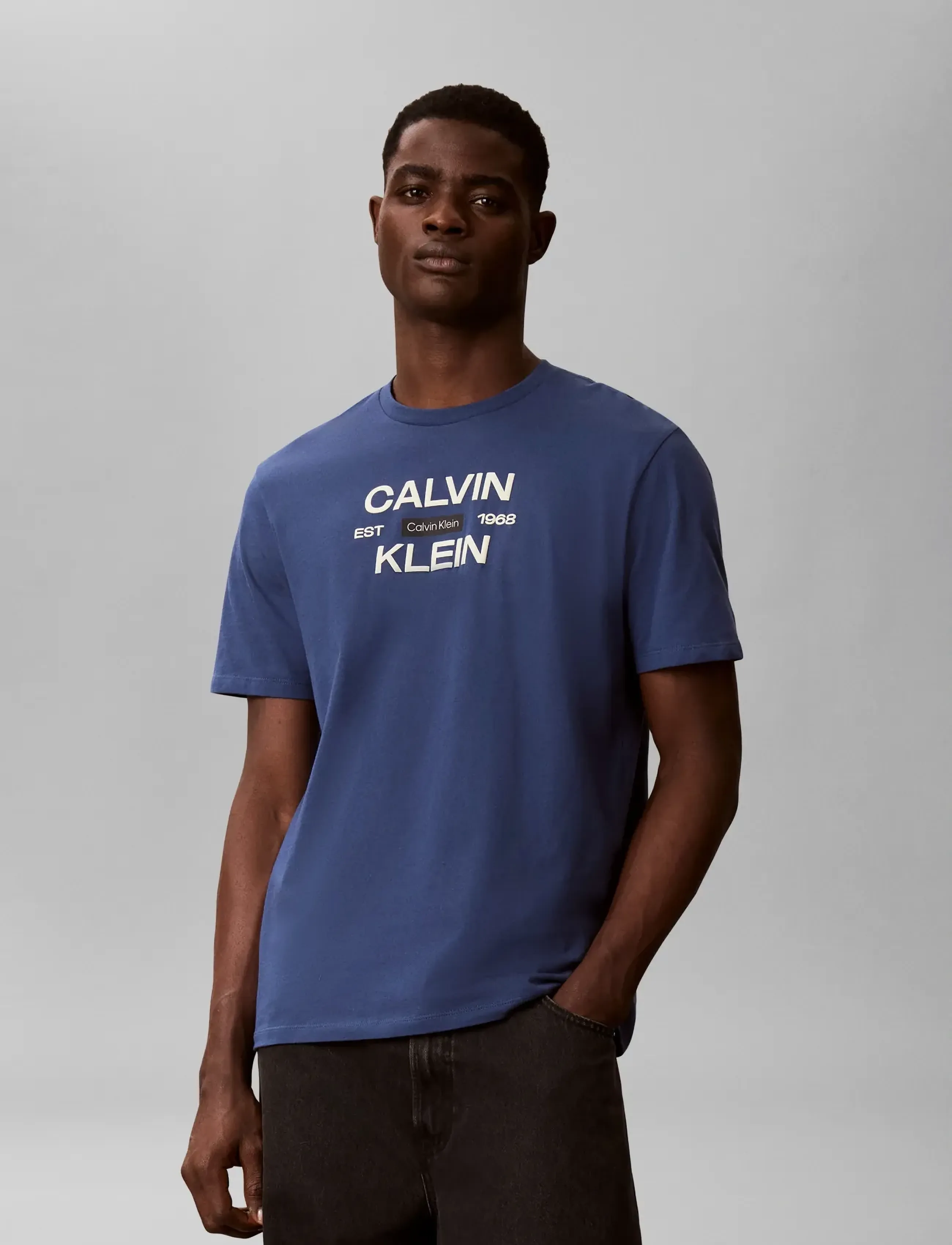 Ss 30S Eu Calvinklein Stack Grap 1