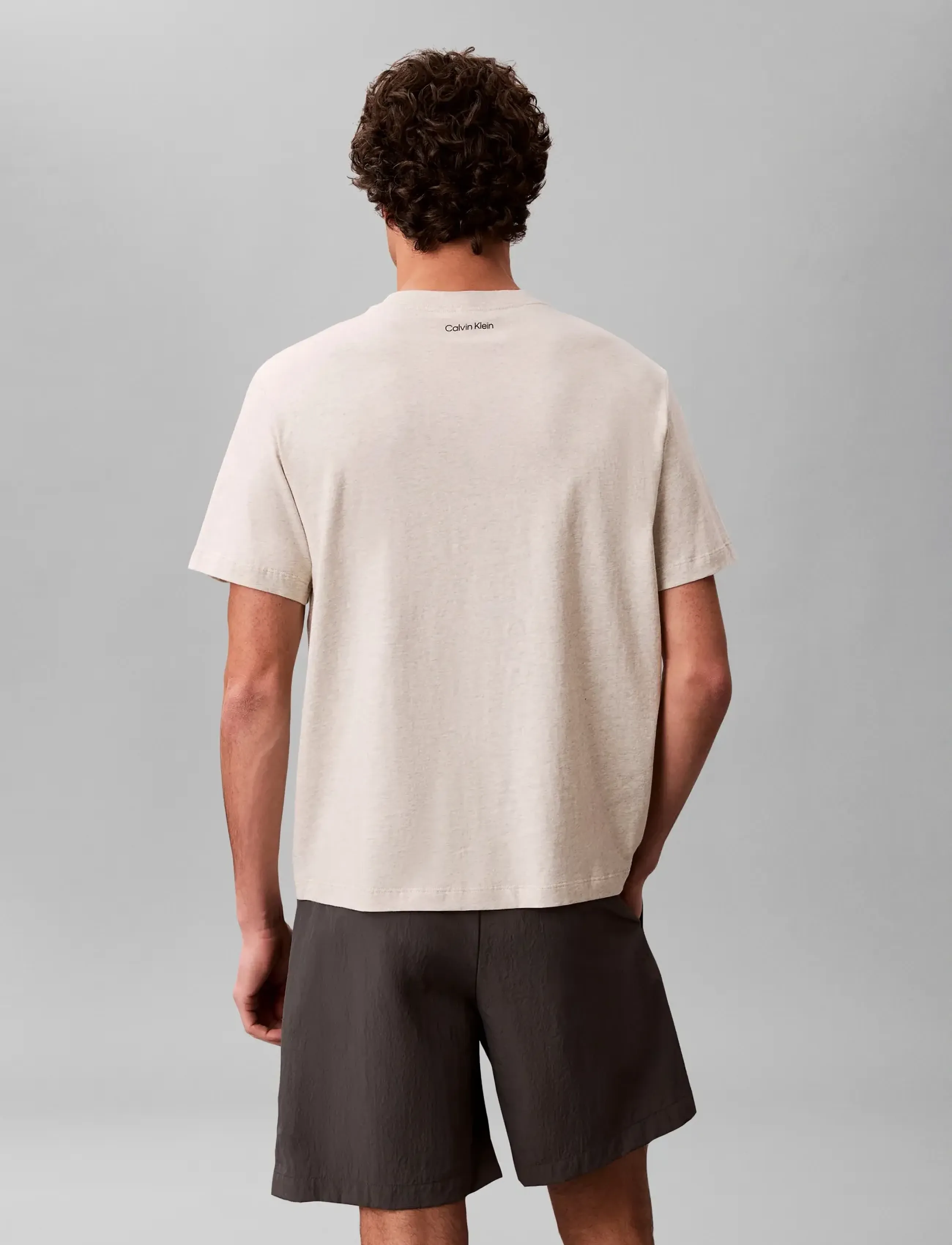 Calvin Klein Jeans - SS 20S CALVINKLEIN TRVL FONT GRA - kortærmede t-shirts - ba01 grey heather - 2