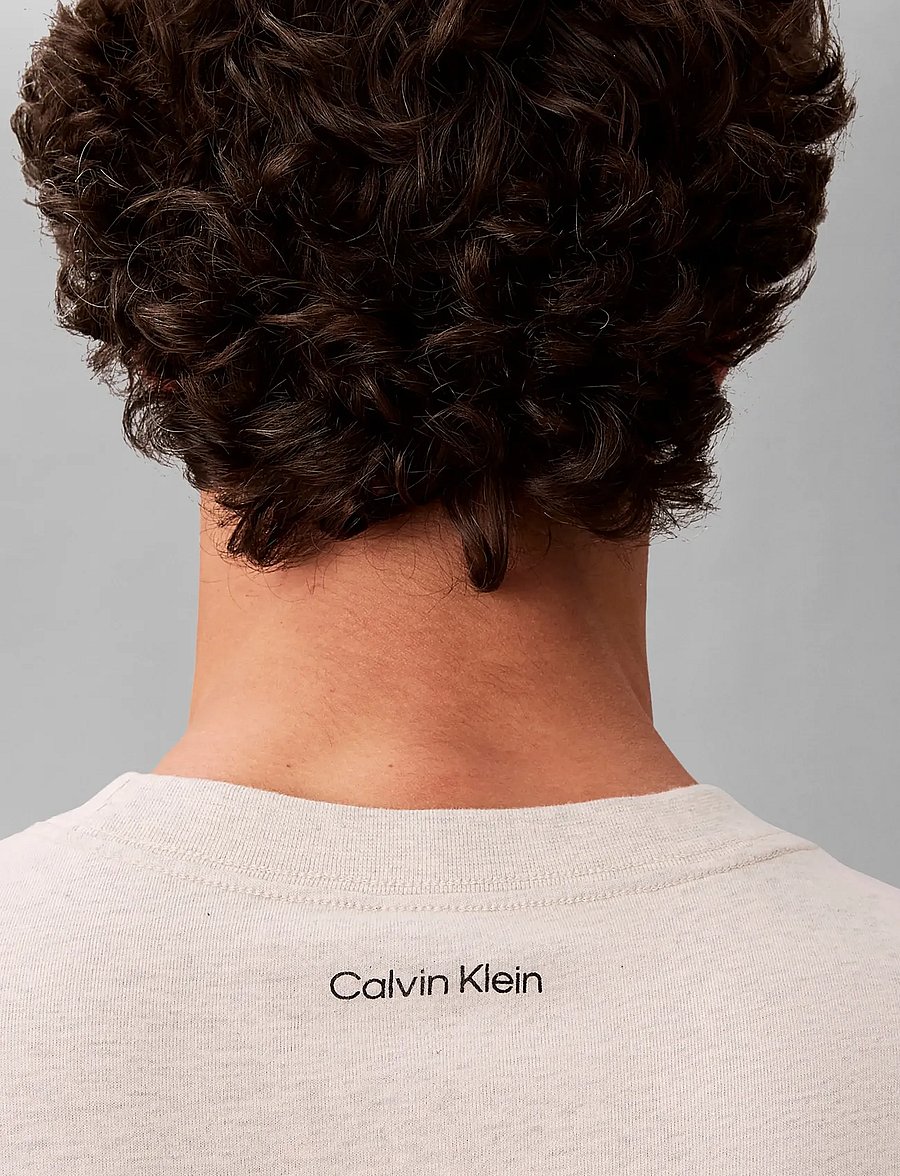 Calvin Klein Jeans - SS 20S CALVINKLEIN TRVL FONT GRA - short-sleeved t-shirts - ba01 grey heather - 4
