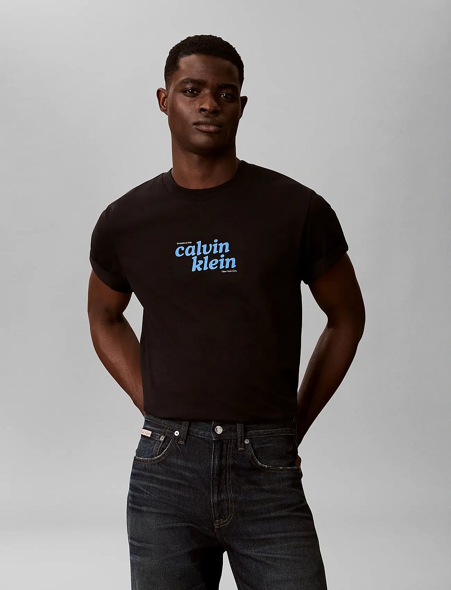 Calvin Klein Jeans - SS 20S CALVINKLEIN TRVL FONT GRA - short-sleeved t-shirts - black - 0