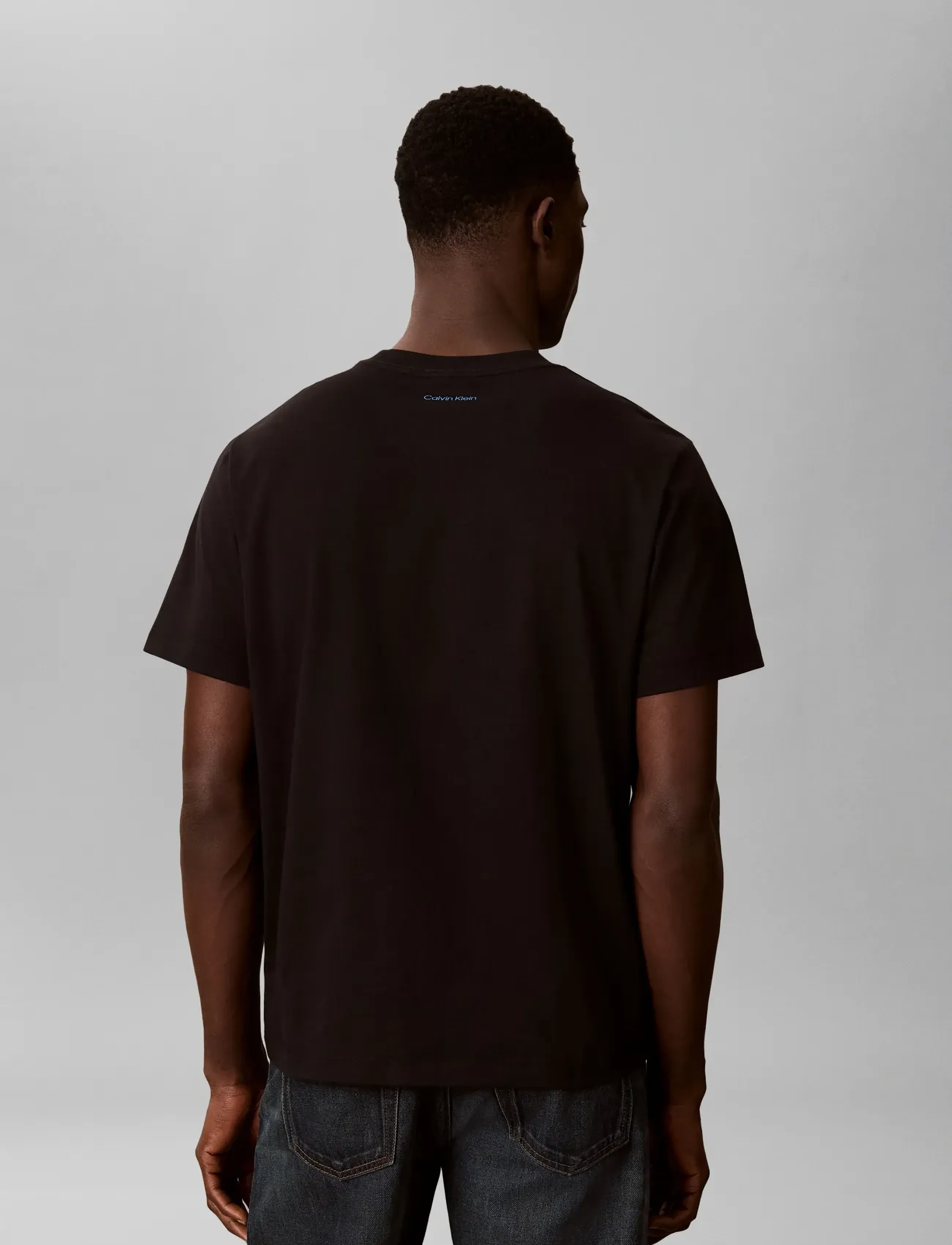 Calvin Klein Jeans - SS 20S CALVINKLEIN TRVL FONT GRA - kortærmede t-shirts - black - 2