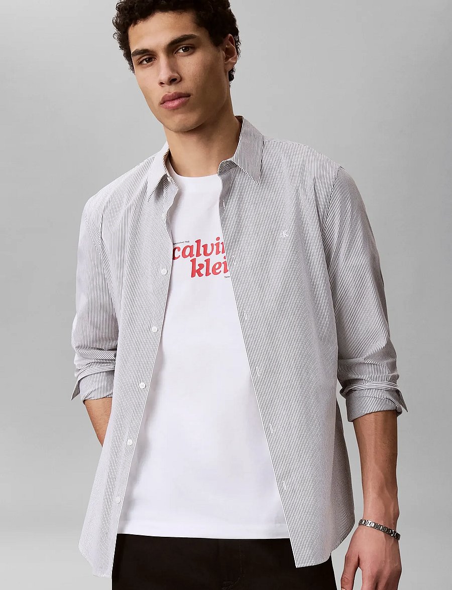 Calvin Klein Jeans - SS 20S CALVINKLEIN TRVL FONT GRA - kortærmede t-shirts - bright white - 4