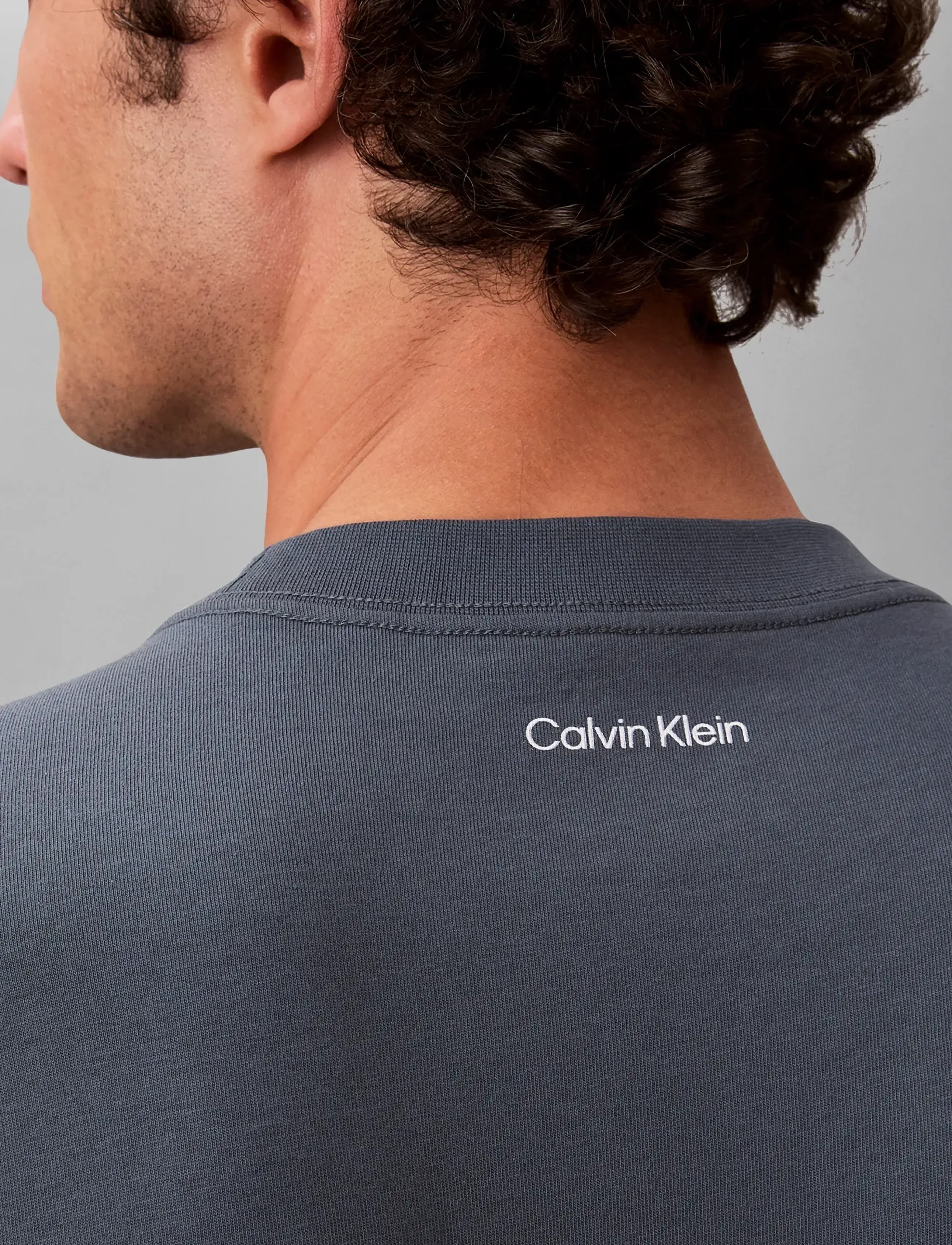 Calvin Klein Jeans - SS 20S CALVINKLEIN TRVL FONT GRA - kurzärmelige t-shirts - dark slate - 4