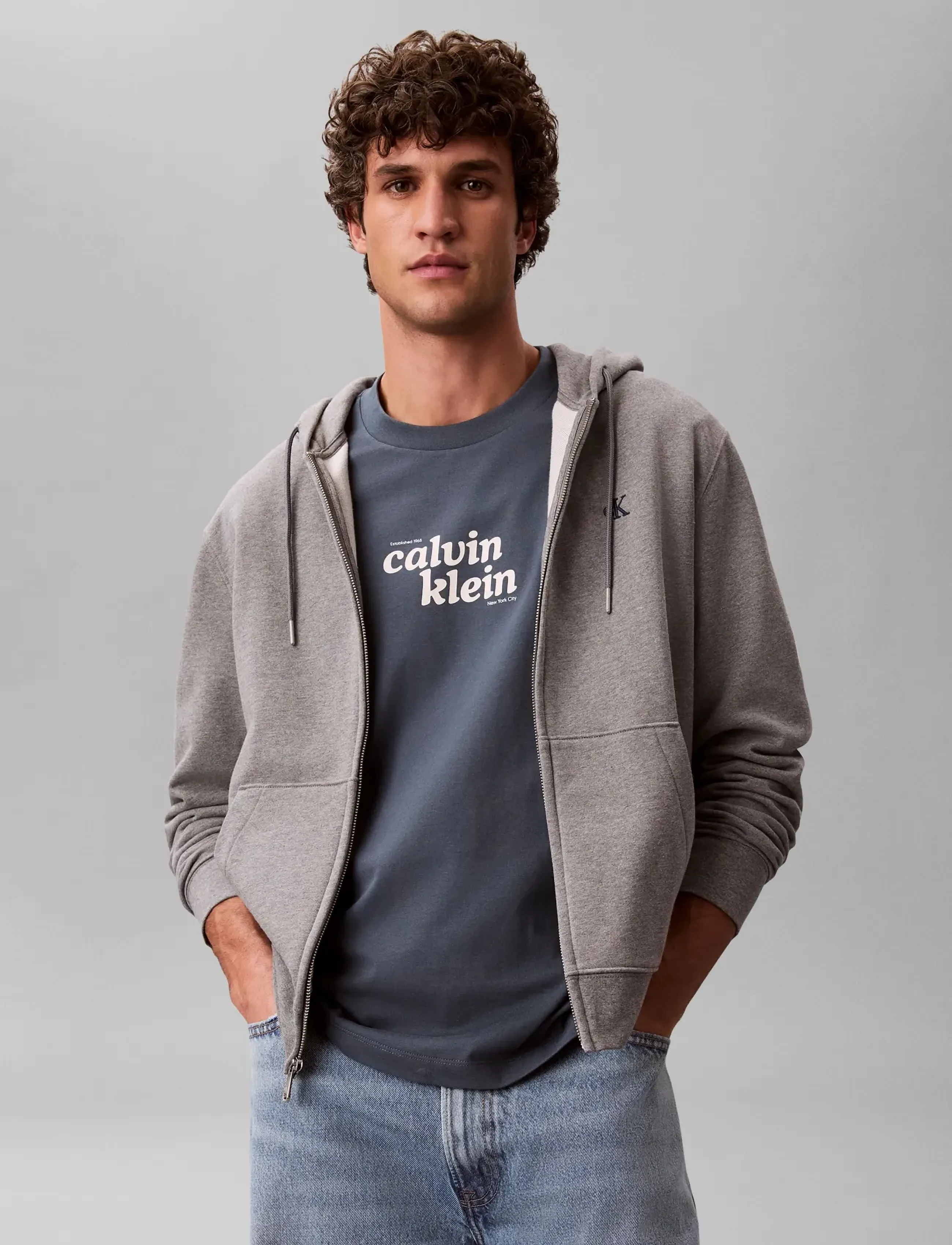 Calvin Klein Jeans - SS 20S CALVINKLEIN TRVL FONT GRA - kortærmede t-shirts - dark slate - 5