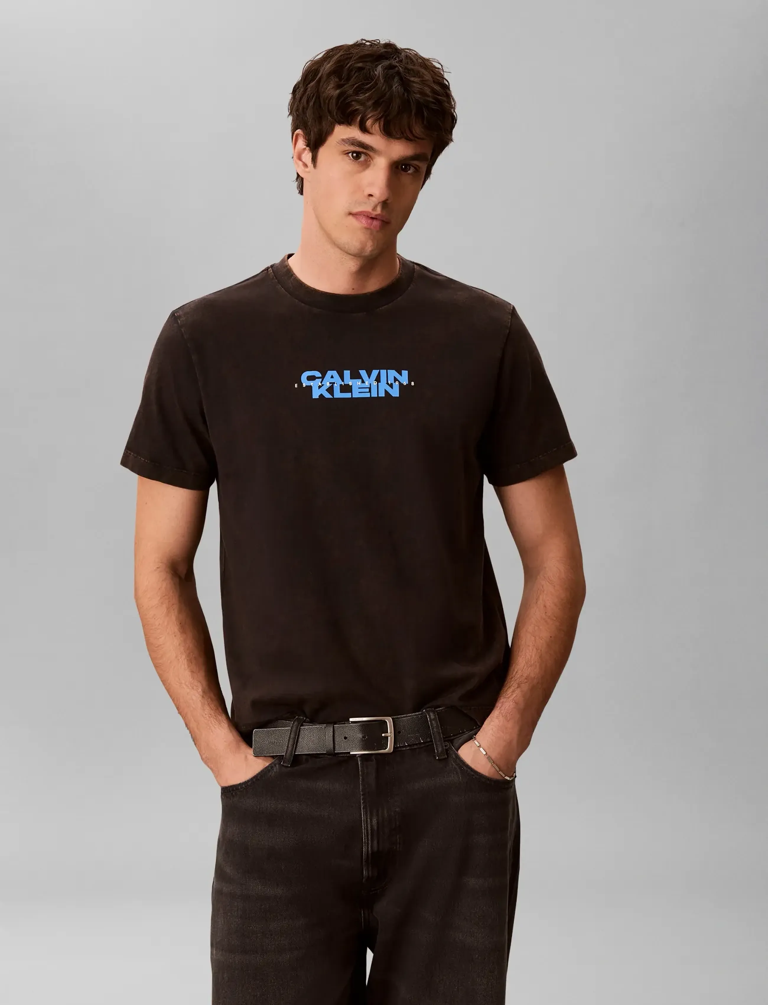 Calvin Klein Jeans SS 20S WASHED SPINE GRAPHIC TEE - T-särgid - BLACK / black