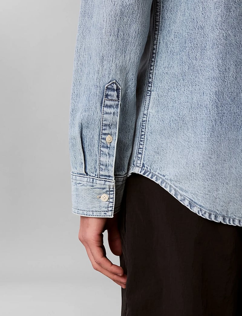 Calvin Klein Jeans - ESSENTIAL CLASSIC PALE BLUE STON - denimskjorter - pale blue stone - 5