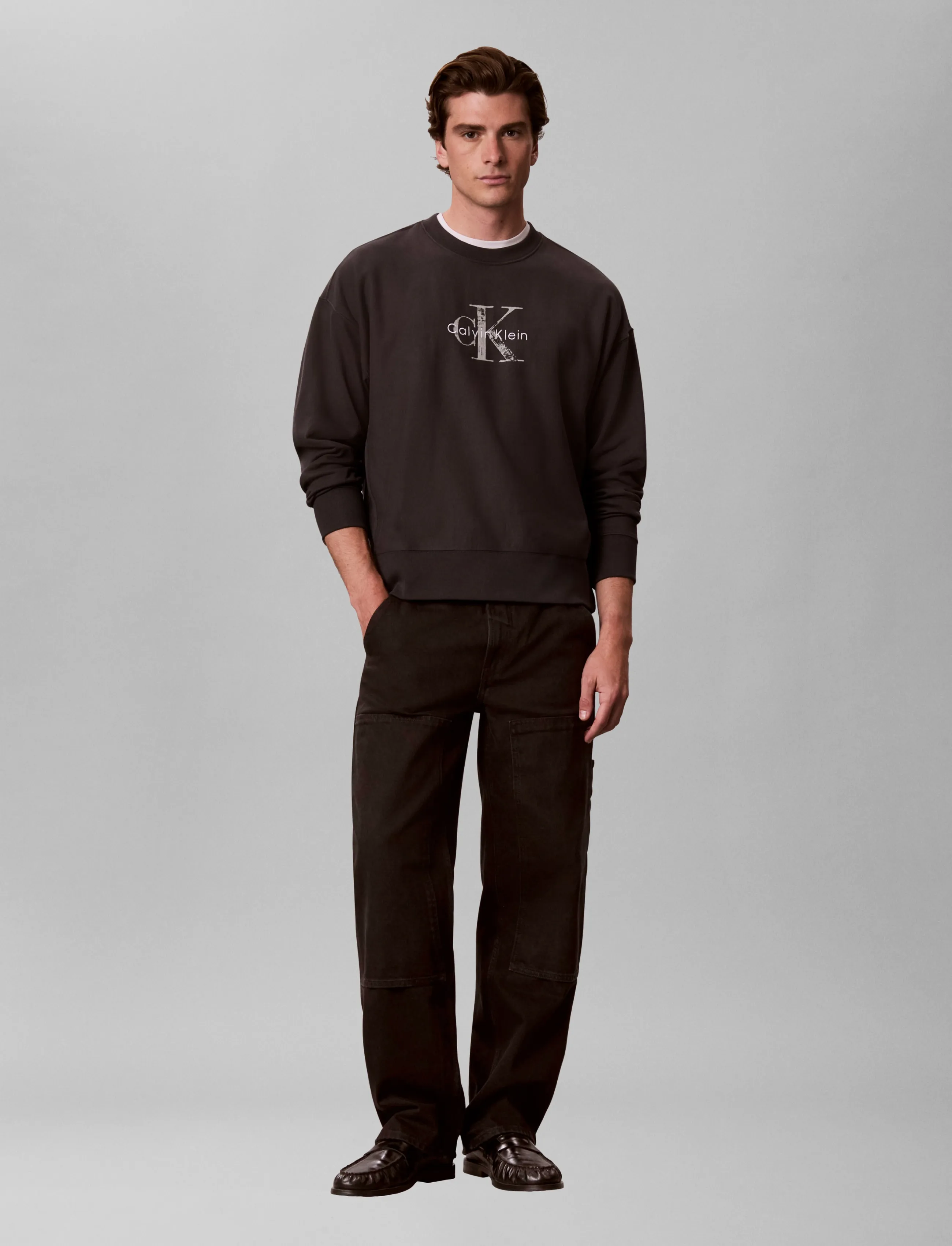 Calvin Klein Jeans LS PREMIUM TERRY PAINTED MONOLOG - Kläder - BLACK OYSTER / brown