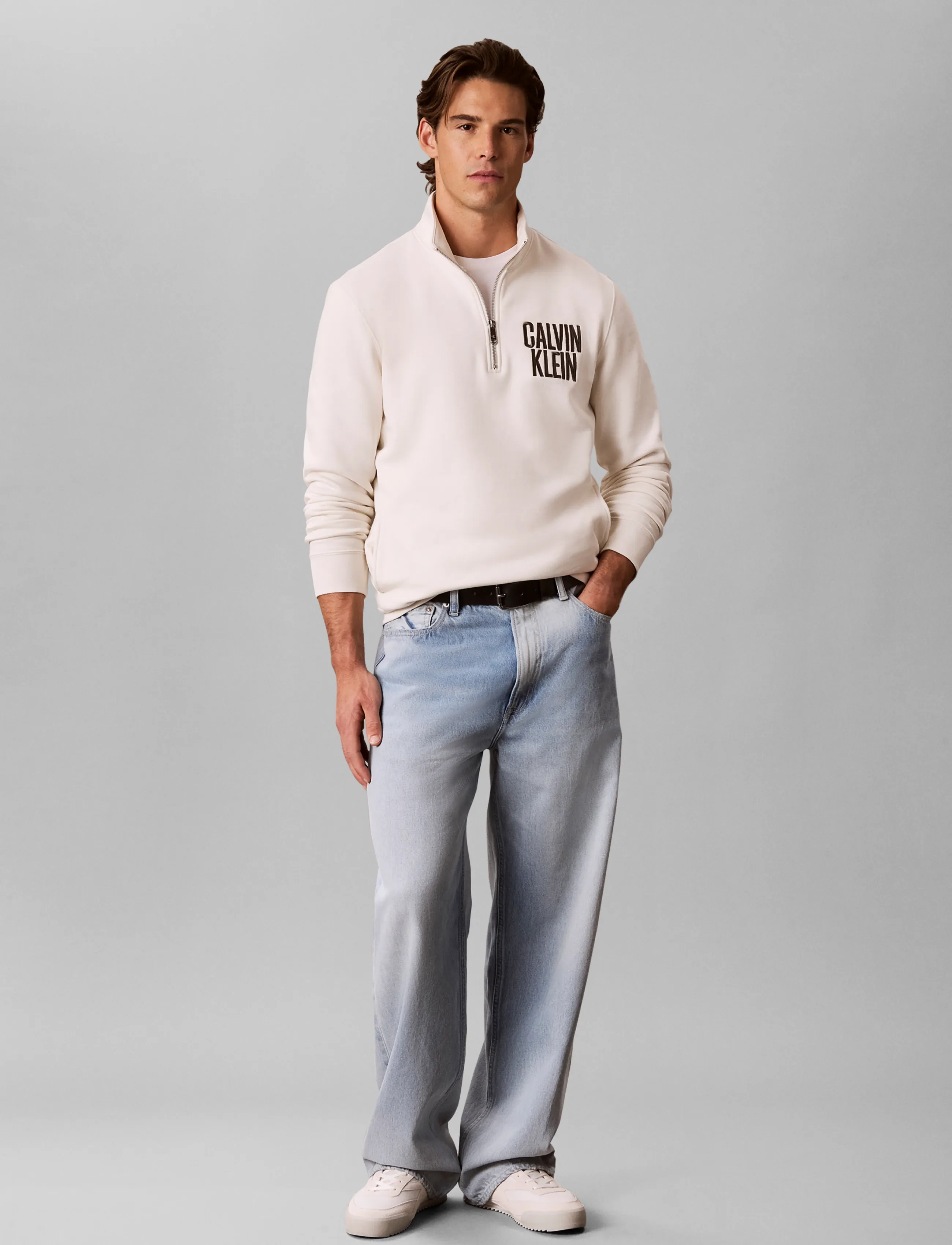 Calvin Klein Jeans LS 350FLEECE EU BOLD CLVN KLN QT - Calvin Klein - TOFU / cream