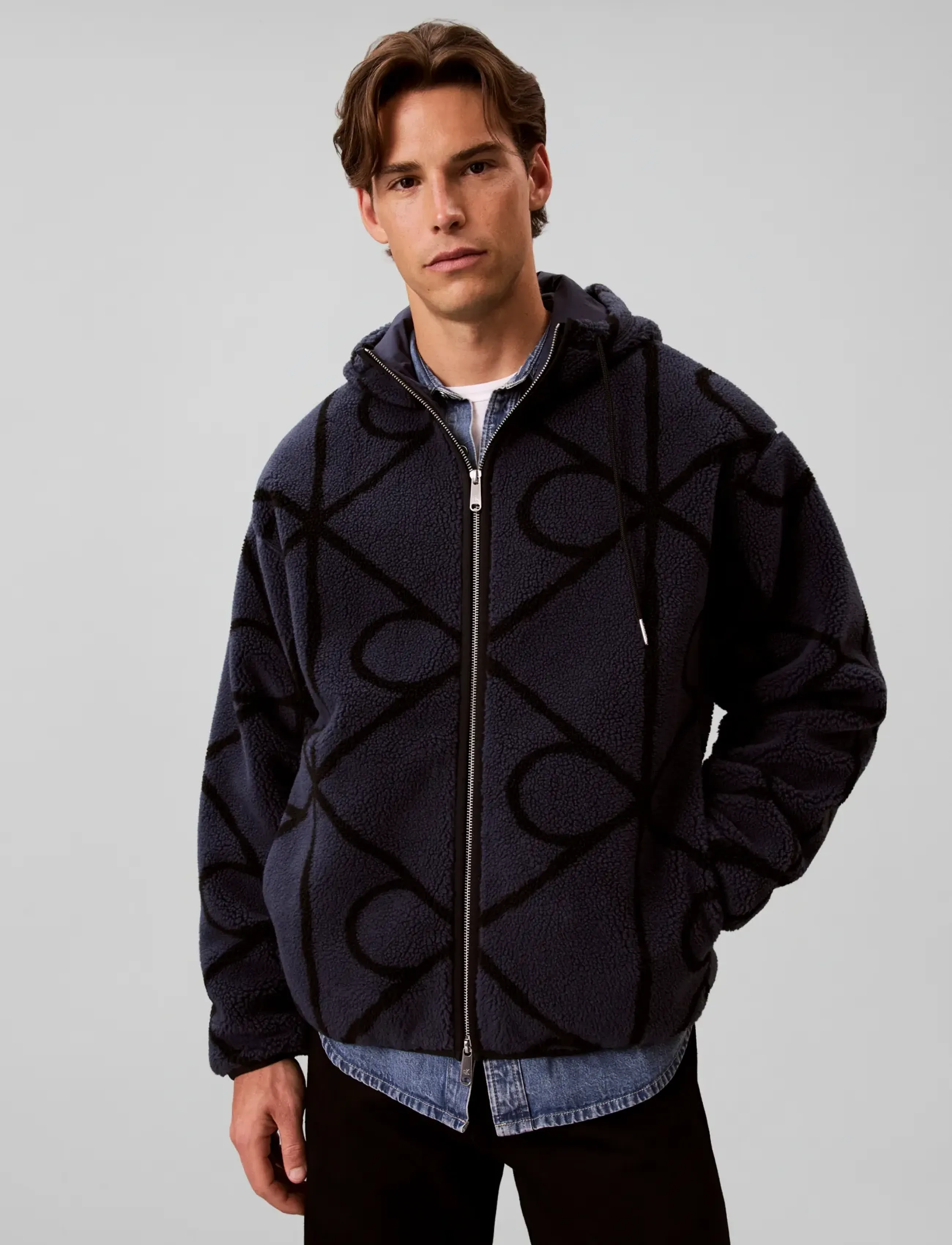 Calvin Klein Jeans LS EMBLEM SHERPA FUNNEL NECK FZ - Sweatshirts - BLUE NIGHTS / navy