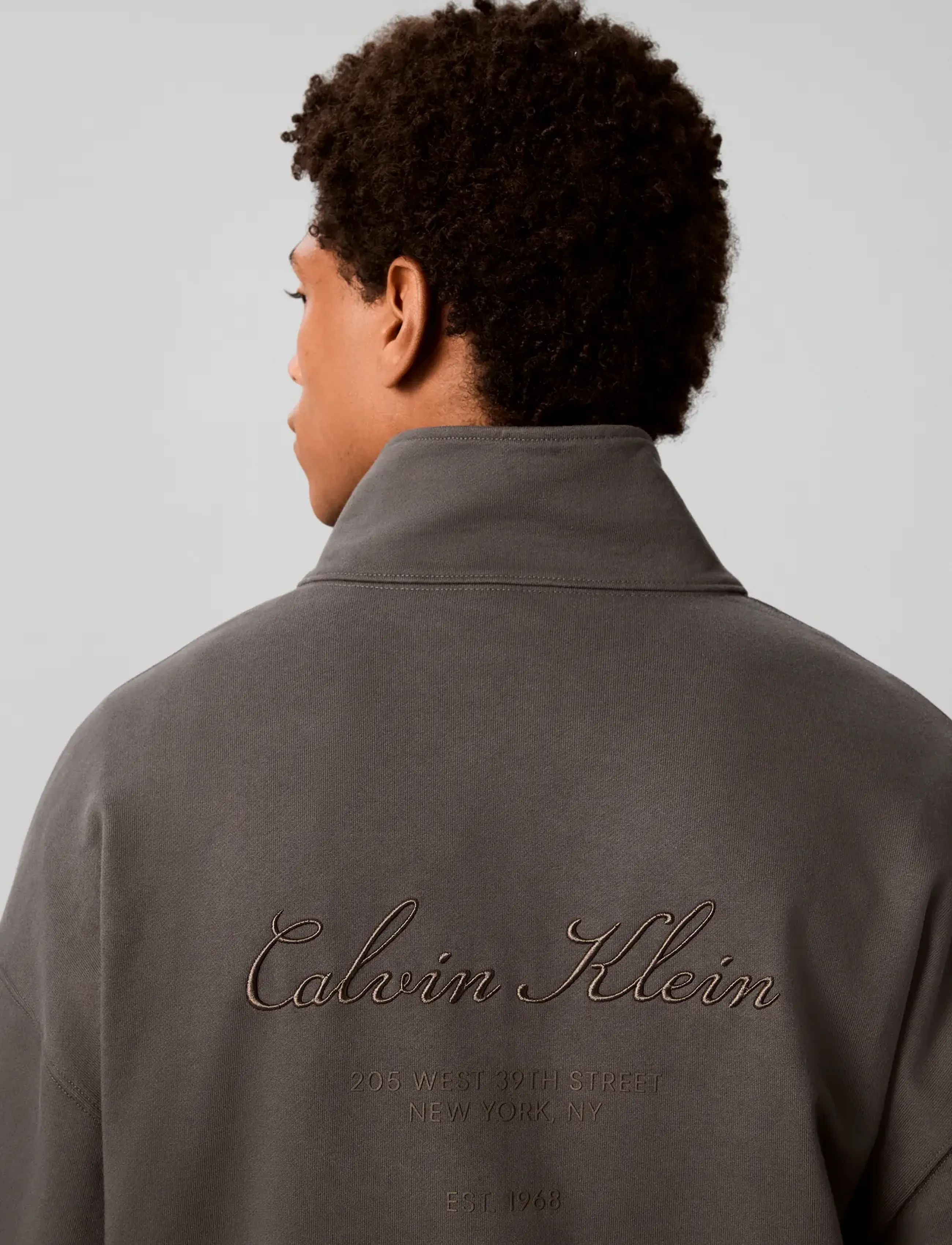 Calvin Klein Jeans - LS PREM TERRY OCT SCRIPT FNL NCK - volcanic ash - 4