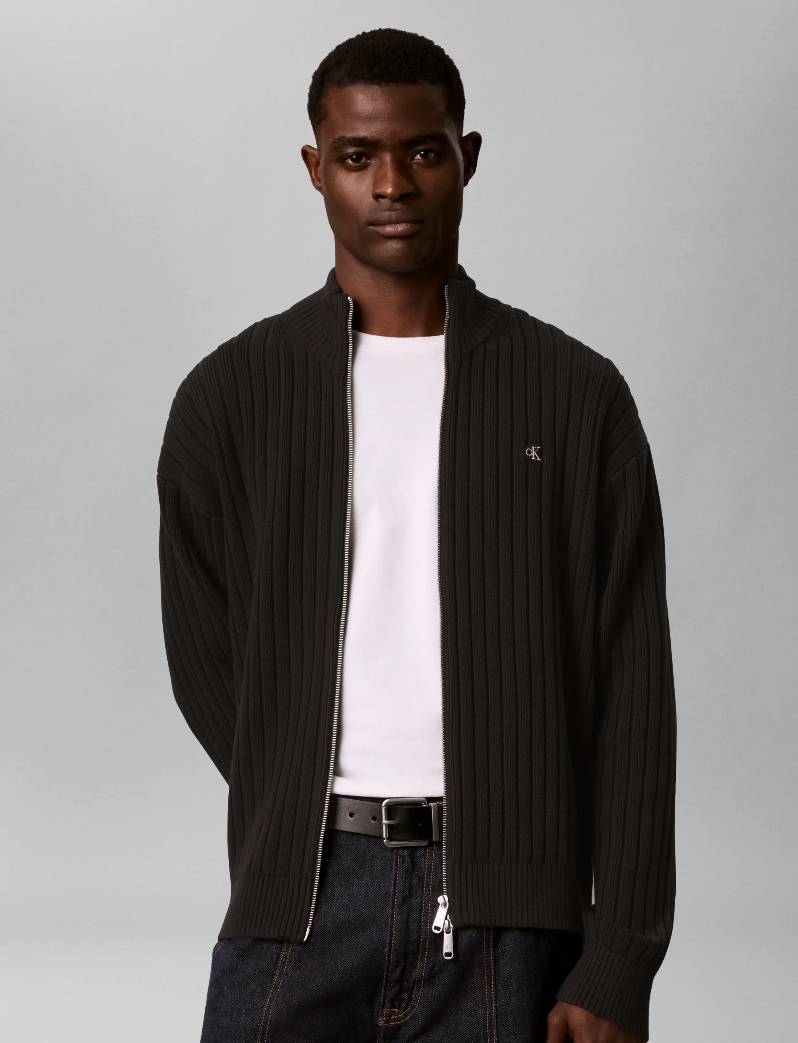Calvin Klein Jeans - LS VERTICAL TEXTURE CTTN FZ SWTR - lukuga džemprid - black - 3