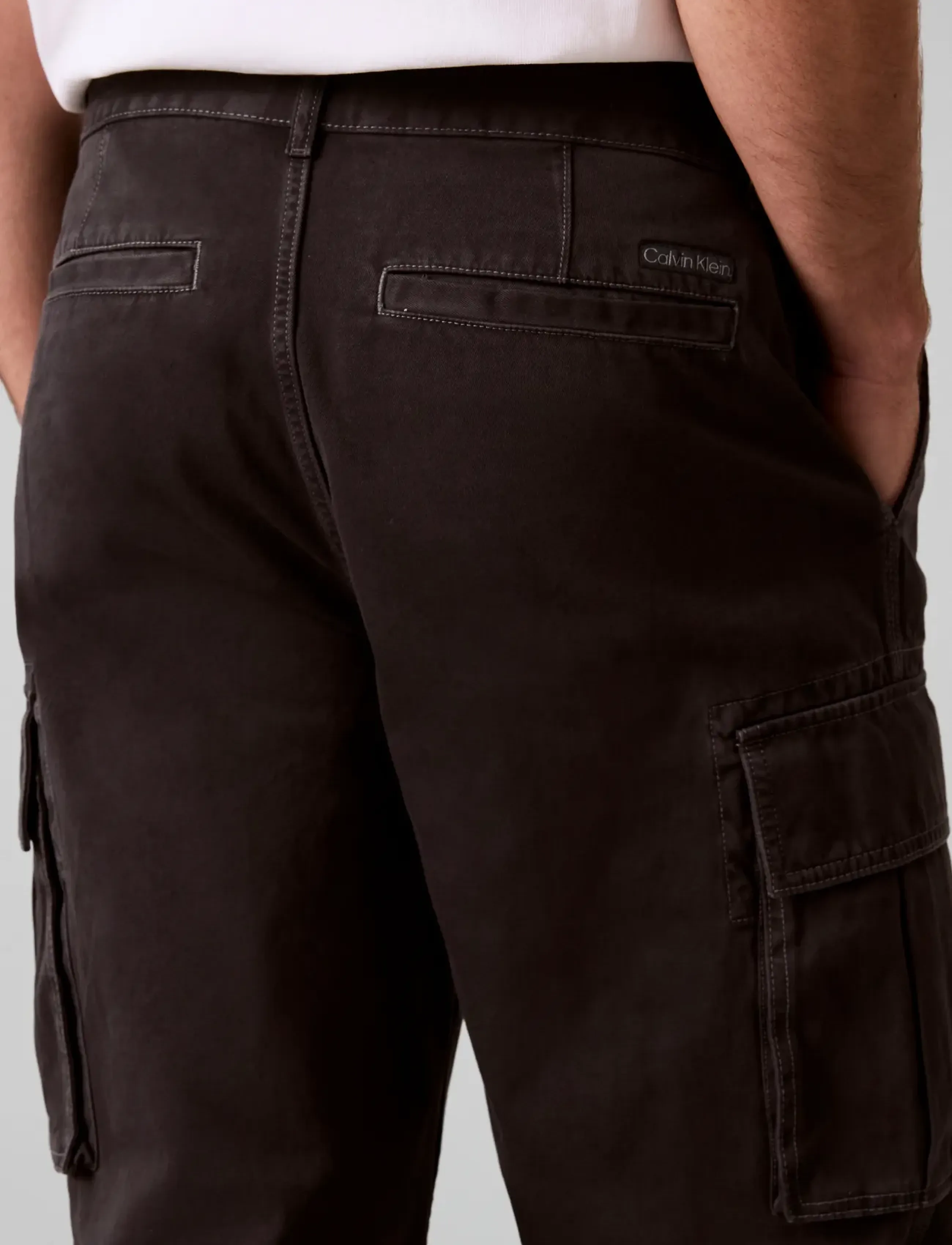 Calvin Klein Jeans - BAGGY UTILITY COTTON TWILL CARGO - volcanic ash - 5