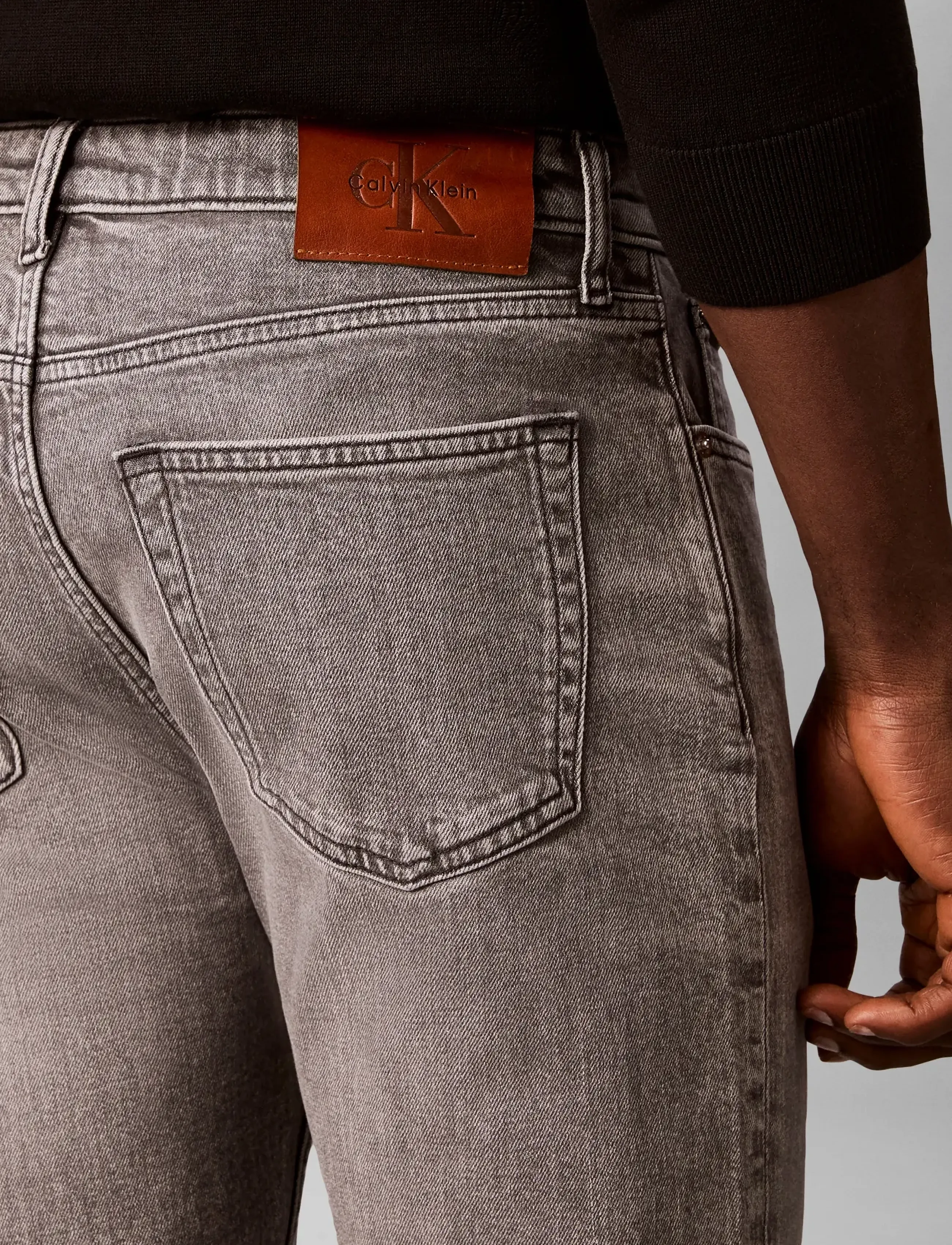 Calvin Klein Jeans - SLIM TAPER BASALT JEAN - kitsad teksad - basalt - 5