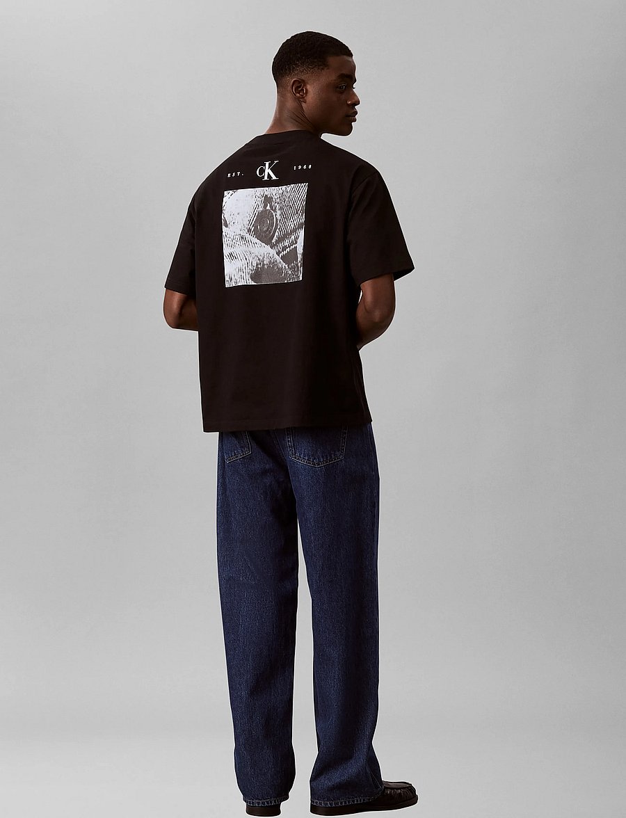 Calvin Klein Jeans - SS RXLD 16S JEANS IMAGE BACK GRA - kurzärmelige t-shirts - black - 2