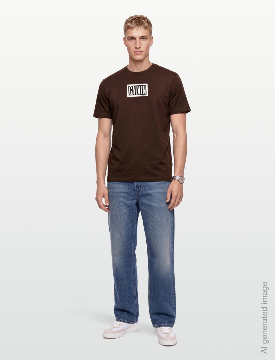 Calvin Klein Jeans - SS 30S EU BOXED CALVIN GRAPHIC T - kurzärmelige t-shirts - brown cork - 0