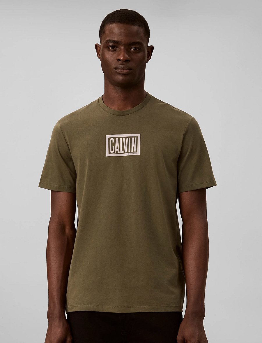 Calvin Klein Jeans - SS 30S EU BOXED CALVIN GRAPHIC T - short-sleeved t-shirts - olive night - 3