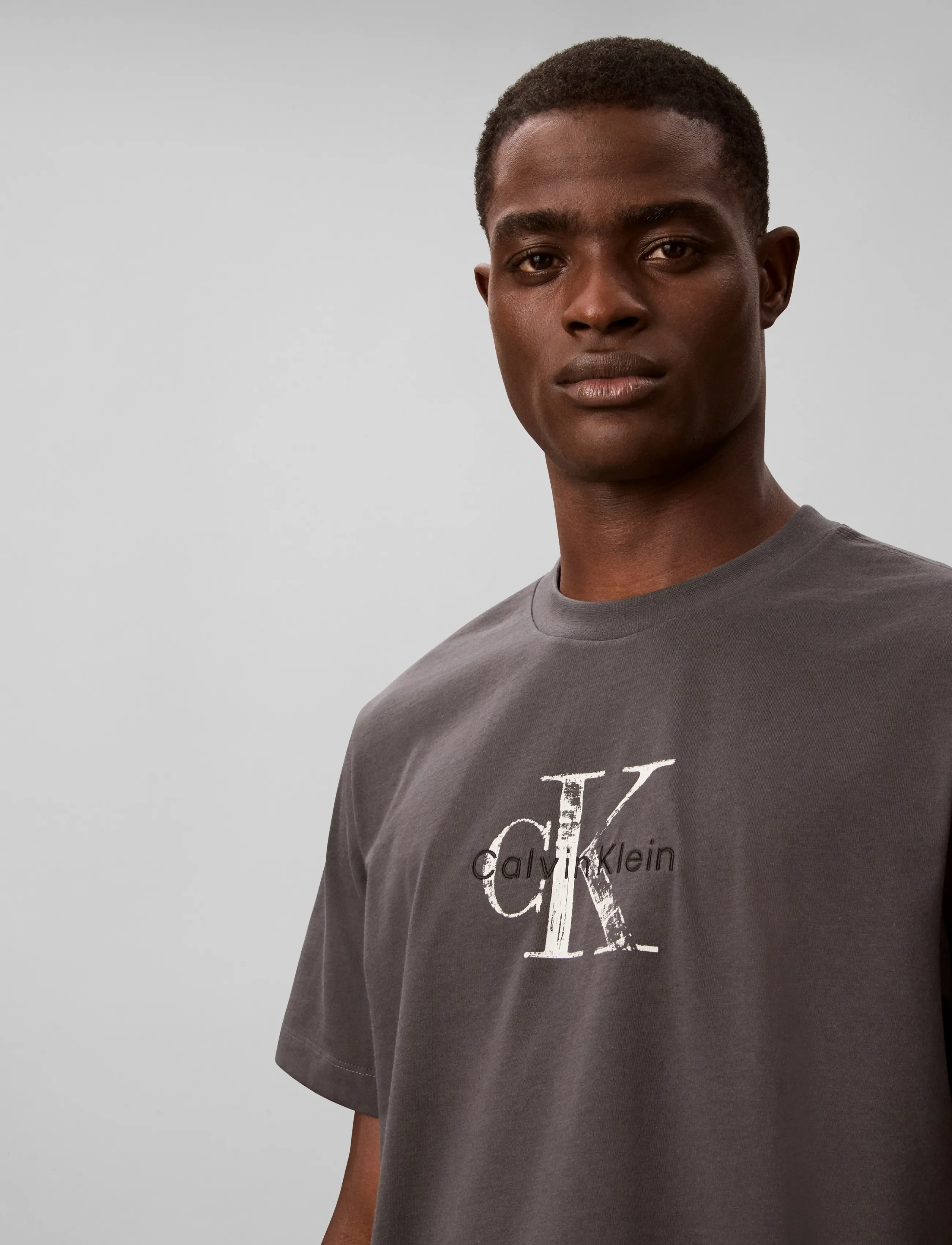Calvin Klein Jeans - SS 20s EZ Distressd Mnlgo Graphi - volcanic ash - 4