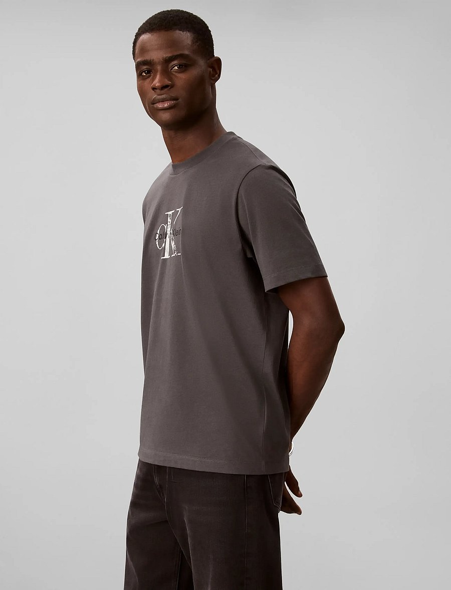 Calvin Klein Jeans - SS 20s EZ Distressd Mnlgo Graphi - kurzärmelige t-shirts - volcanic ash - 5