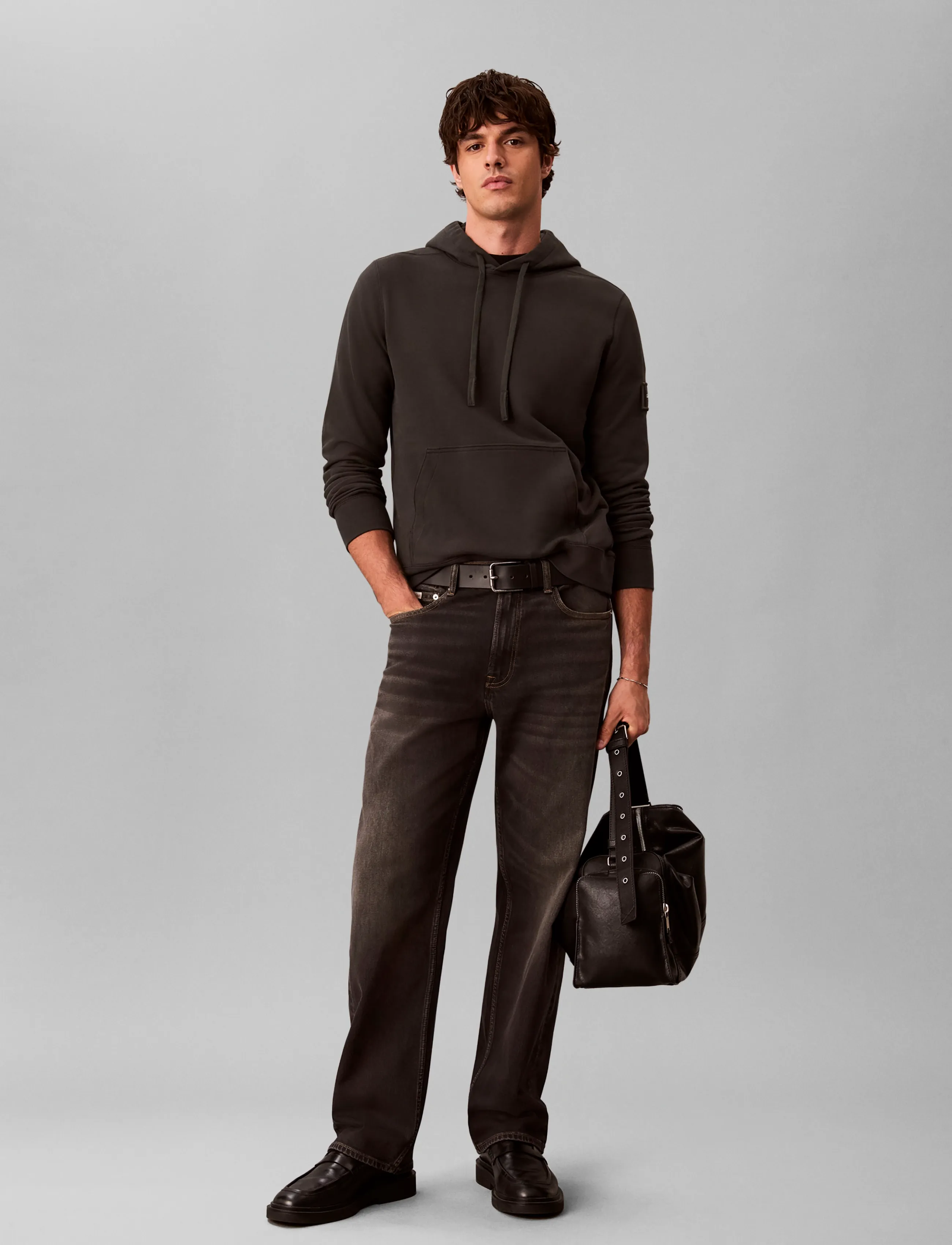 Calvin Klein Jeans LS EU 350TERRY BADGE HOODIE - Kläder - PIRATE BLACK / black