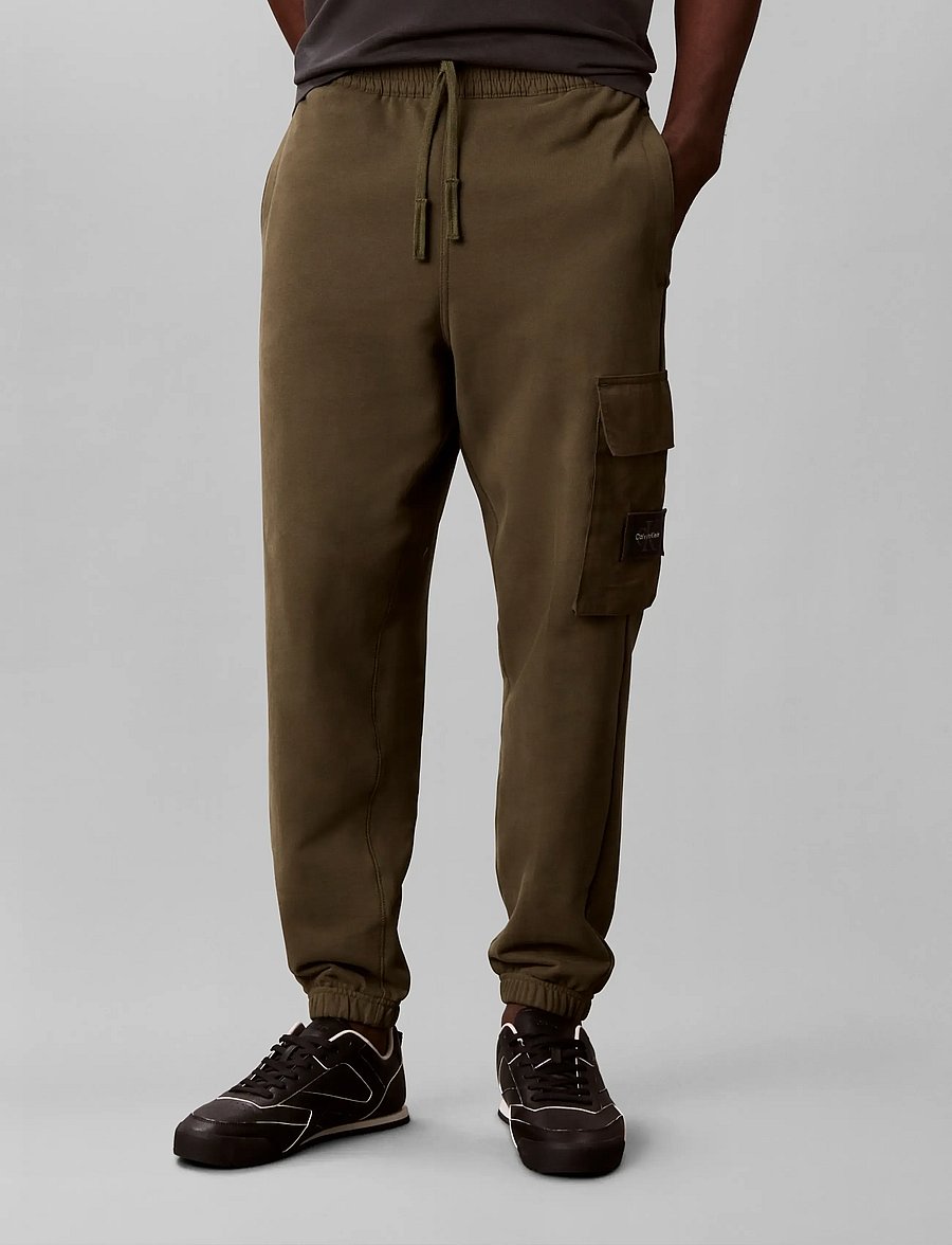 Calvin Klein Jeans - EU 350TERRY BADGE JOGGER - shop efter stil - olive night - 2