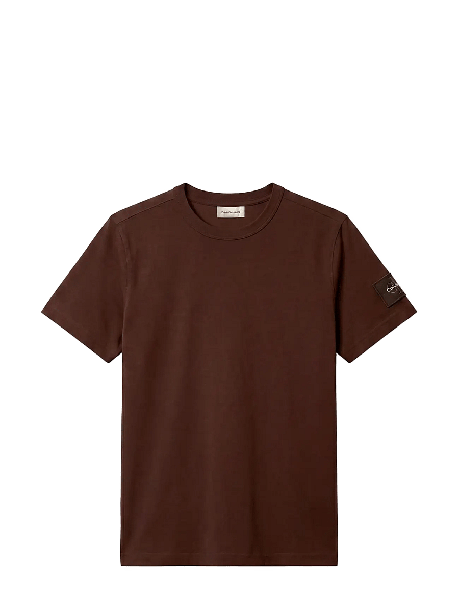 Calvin Klein Jeans - SS CLSC SUEDED JERSEY BADGE TEE - kurzärmelige t-shirts - brown cork - 1