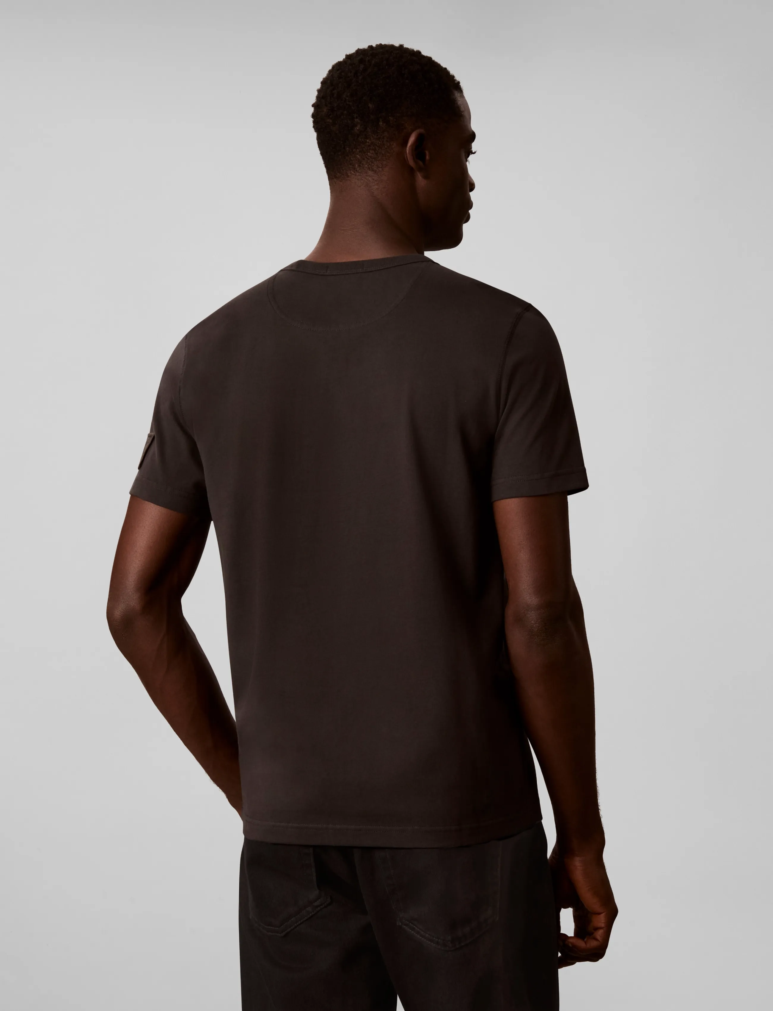Calvin Klein Jeans - SS CLSC SUEDED JERSEY BADGE TEE - kortärmade t-shirts - pirate black - 2