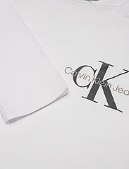 Calvin Klein - CHEST MONOGRAM LS TOP - t-krekli ar garām piedurknēm - bright white - 2