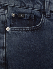 Calvin Klein - REG. STRAIGHT VISUAL BLUE BLACK - regular piegriezuma džinsa bikses - visual blue black - 2