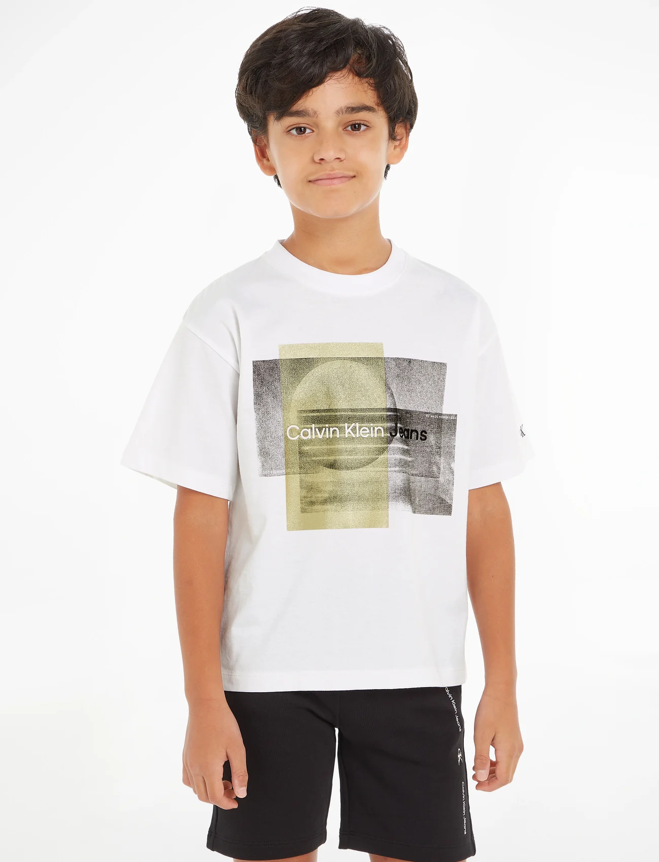 Calvin Klein - LAYERED GRAPHIC RELAXED T-SHIRT - kortermede t-skjorter - bright white - 1