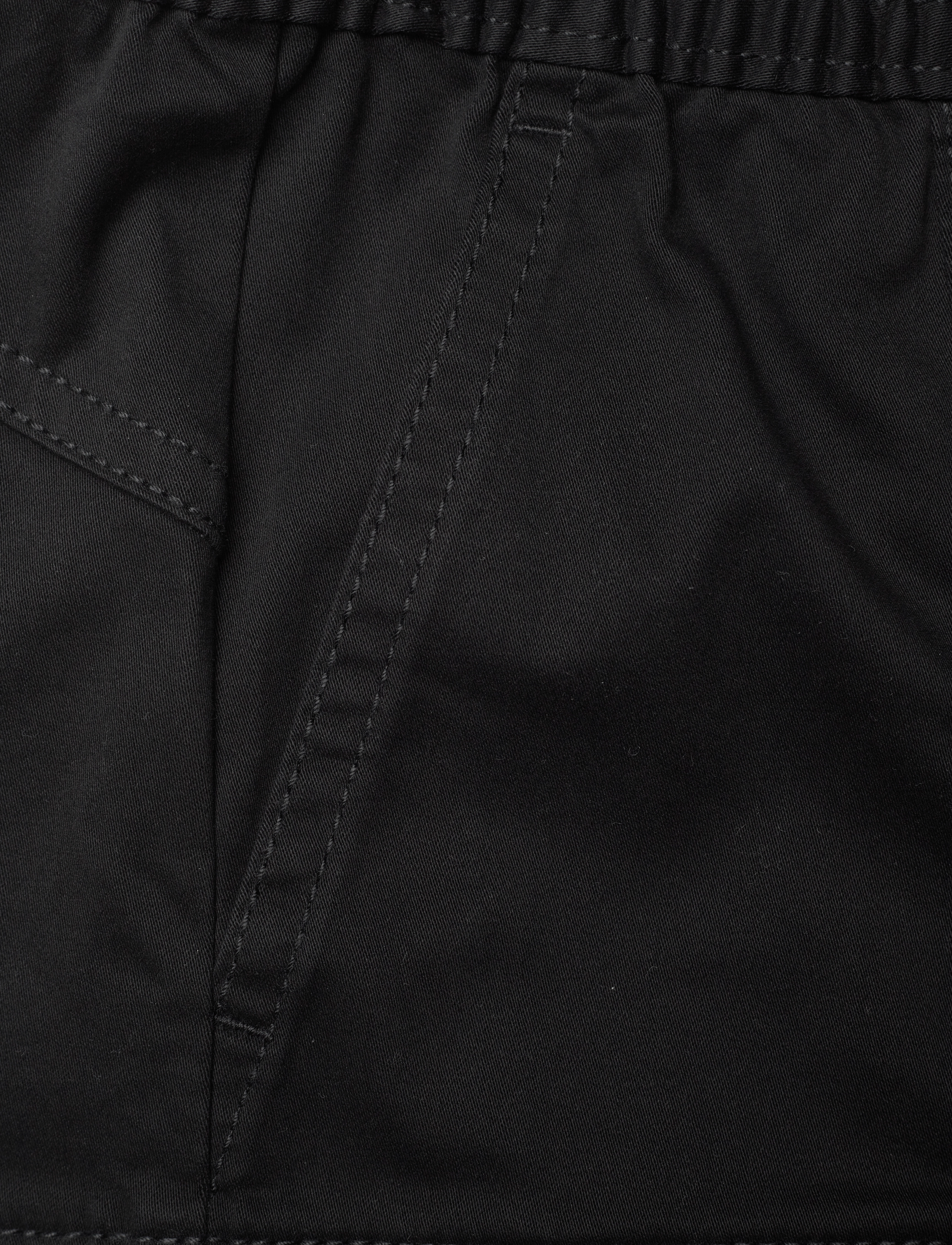 Calvin Klein - ESSENTIAL WOVEN SHORTS - cargo shorts - ck black - 4