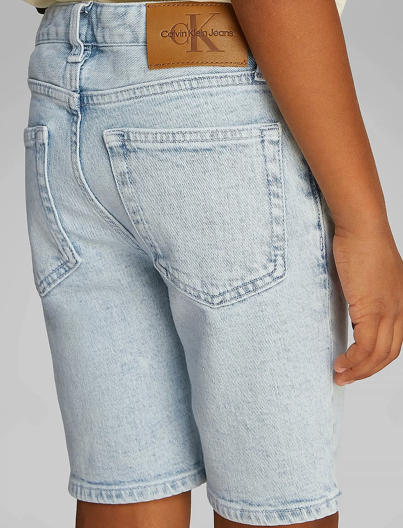 Calvin Klein - CLEAN SKY BLUE REG. DENIM SHORTS - short en jeans - clean sky blue - 4