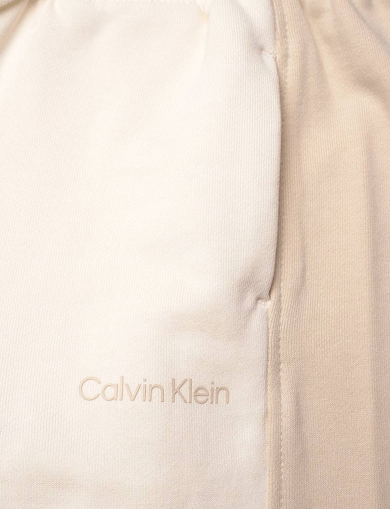 Calvin Klein - COLOR BLOCK RELAXED SHORTS - sweatshorts - oyster gray - 5