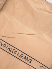Calvin Klein - LOGO COLLAR PUFFER JACKET - daunen- und steppjacken - summer stone - 8