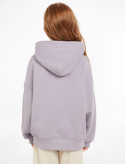 Calvin Klein - MONOGRAM OFF PLACED HOODIE - bluzy z kapturem - lavender aura - 4