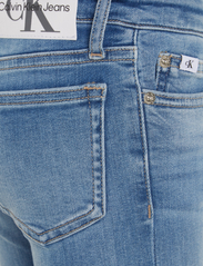 Calvin Klein - FLARE MR SPLIT VISUAL MID BLUE - bootcut jeans - visual mid blue - 9