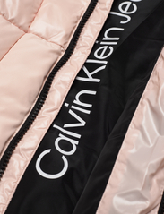 Calvin Klein - LONG BELTED PUFFER COAT - dunjakker & forede jakker - rose clay - 5